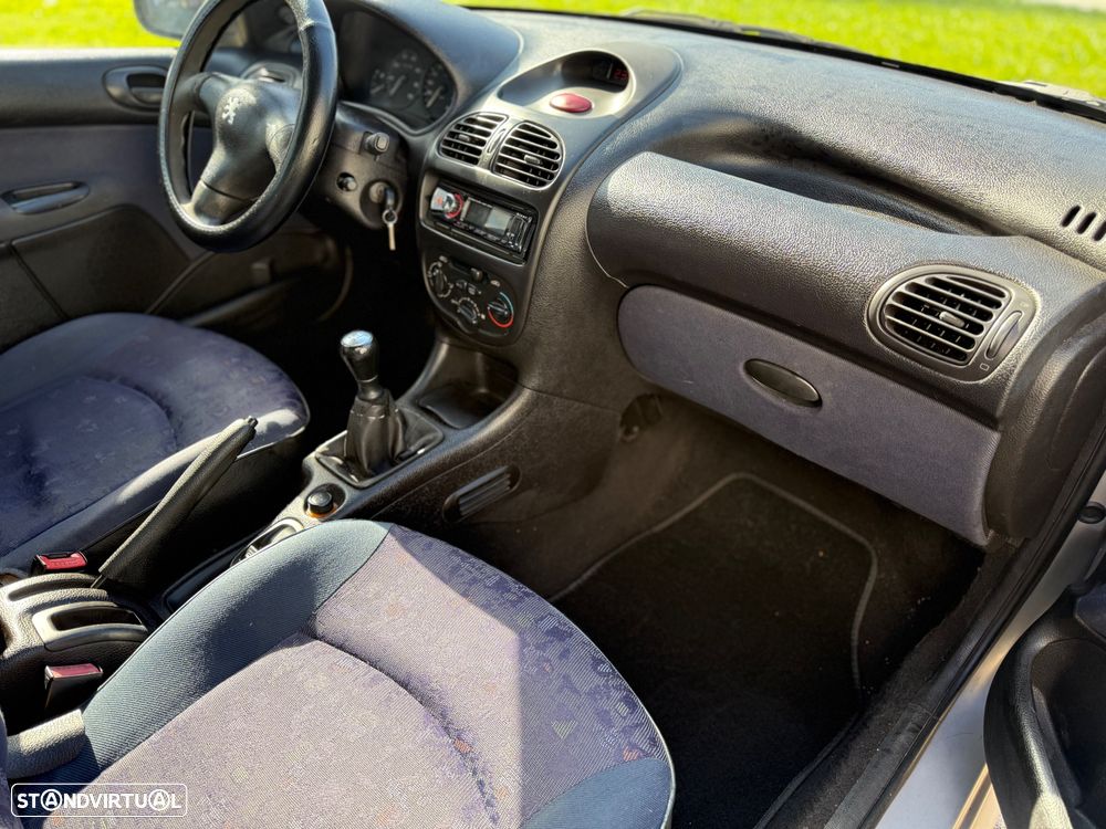 Peugeot 206 1.1 XR - 6