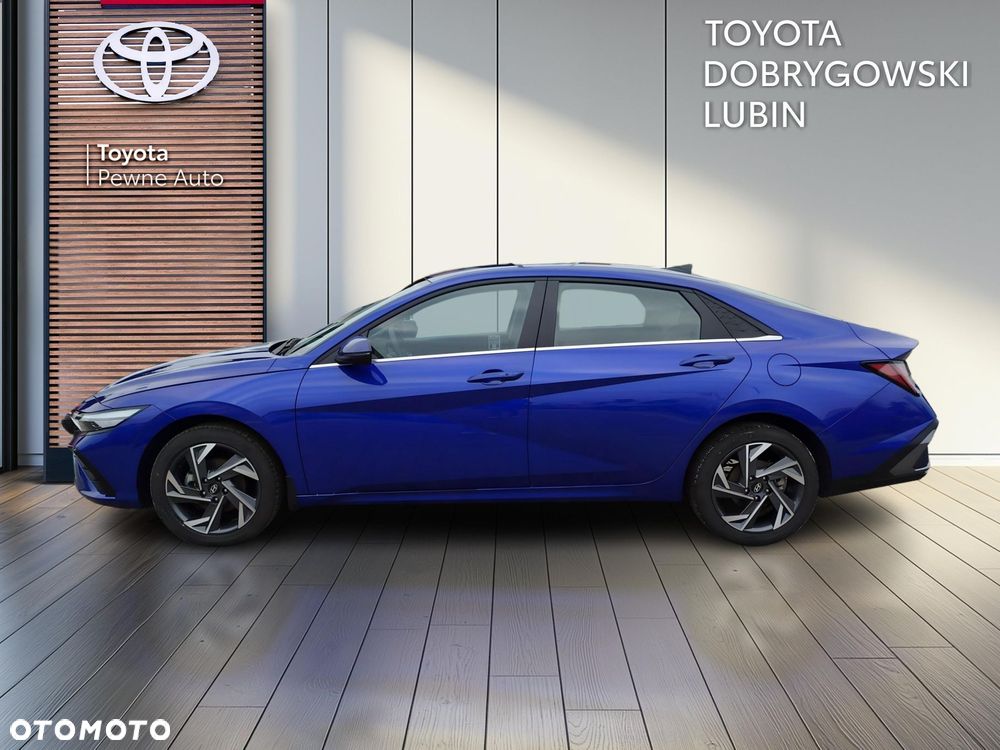 Hyundai Elantra - 2