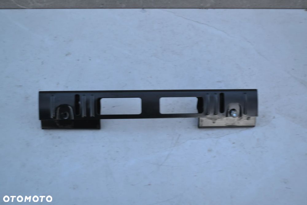 AUDI A3 8P SKODA OCTAVIA II VW GOLF V GOLF V PLUS EOS JETTA MOCOWANIE FOTELIKA ISOFIX PRZÓD PRZEDNIE 8329652C - 2
