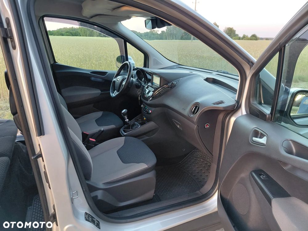 Ford Tourneo Courier 1.0 EcoBoost Sport - 10