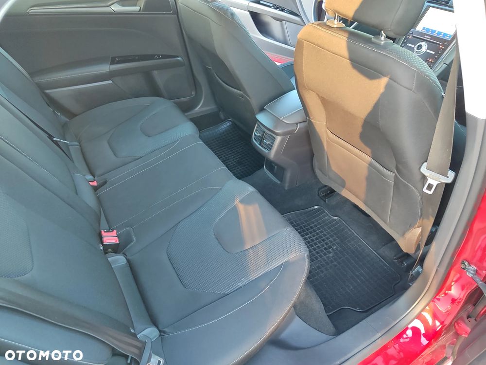 Ford Mondeo 2.0 EcoBlue Titanium - 16