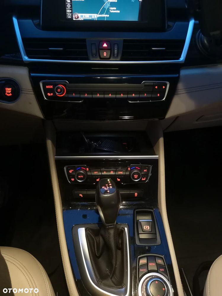 BMW Seria 2 218d Sport-Aut Luxury Line - 29