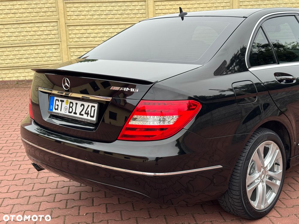 Mercedes-Benz Klasa C 180 BlueEFFICIENCY 7G-TRONIC Avantgarde - 26