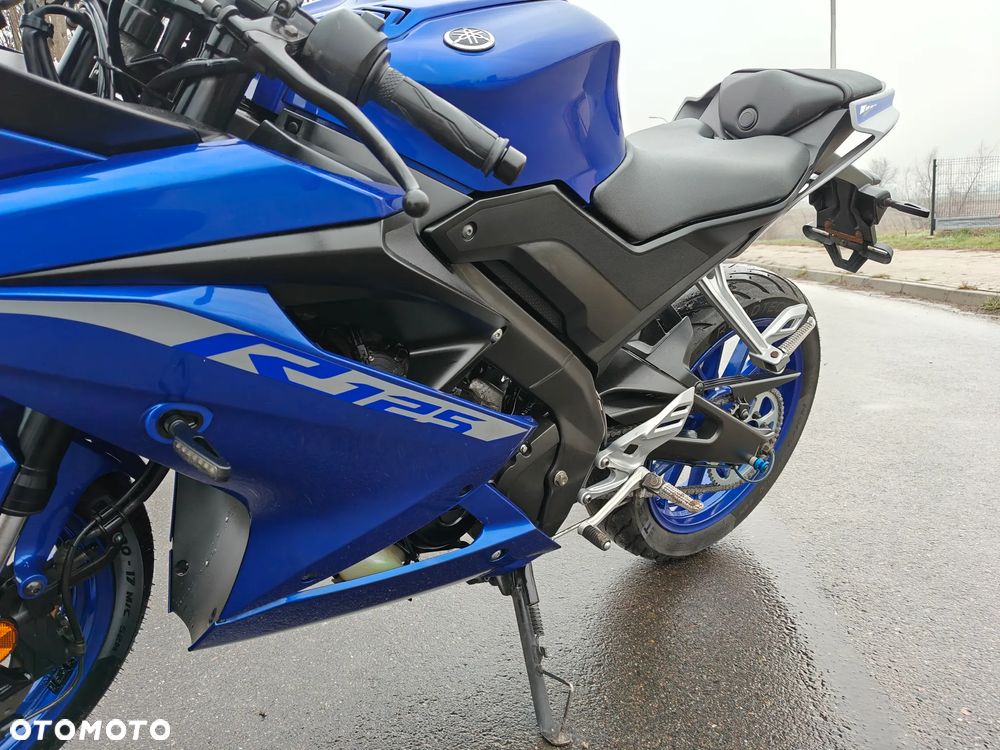 Yamaha YZF - 8