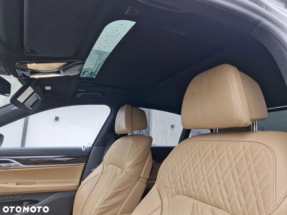 BMW Seria 7 740d xDrive sport - 9