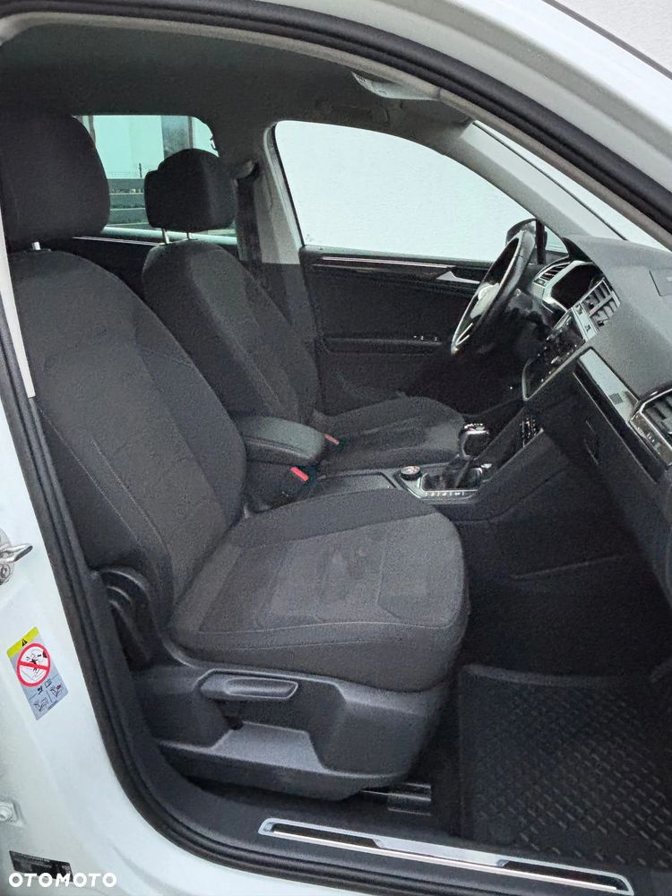 Volkswagen Tiguan 2.0 TDI SCR 4MotION DSG Elegance - 23