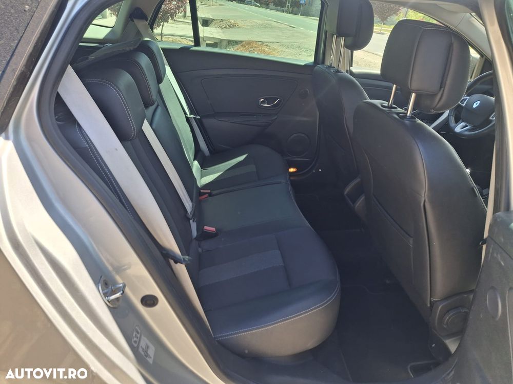 Renault Megane ENERGY dCi 110 Start & Stop Bose Edition - 4