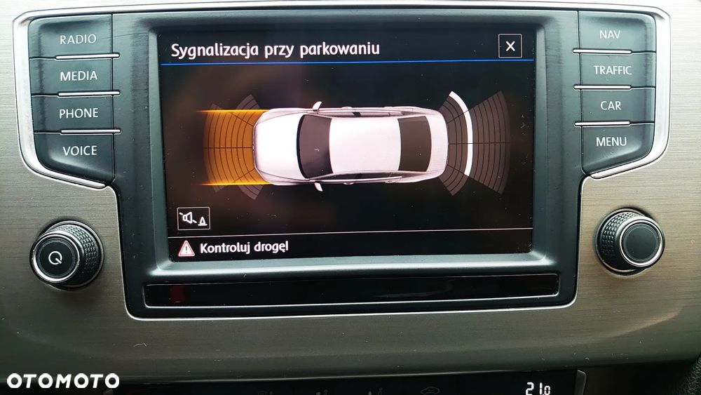 Volkswagen Passat 1.4 TSI BMT Trendline - 19
