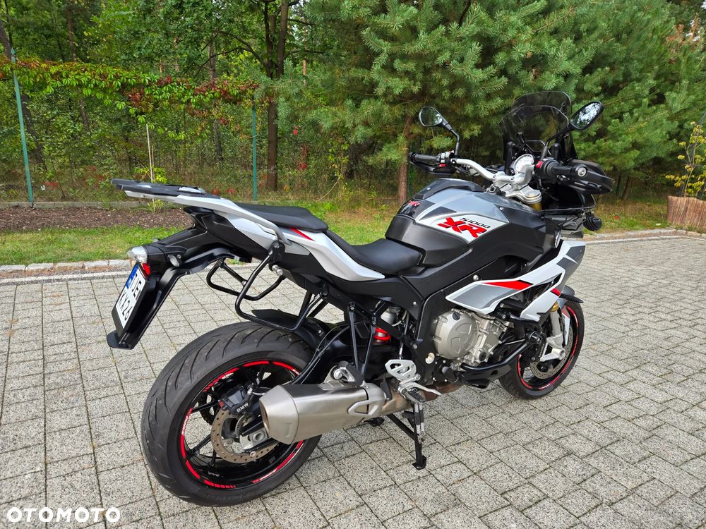 BMW XR - 17
