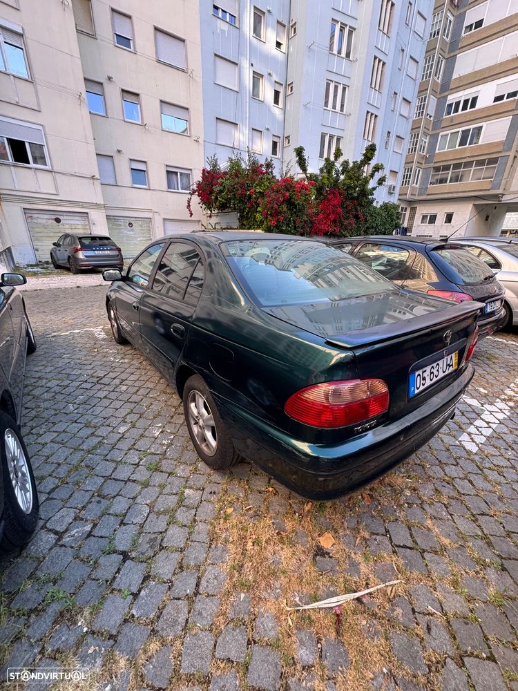 Toyota Avensis S/D 2.0 D4D Executive - 4