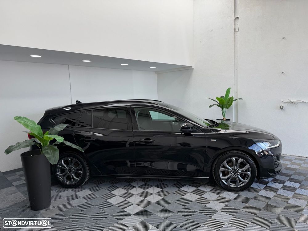 Ford Focus SW 1.0 EcoBoost Hybrid ST-LINE - 2