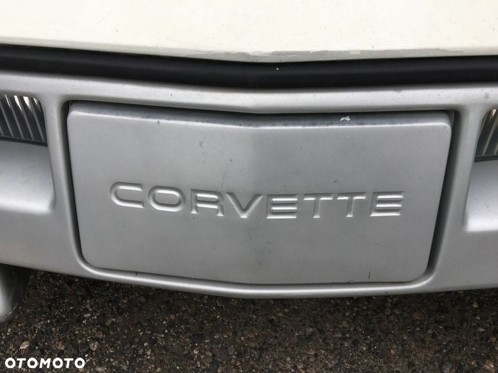 Chevrolet Corvette - 15