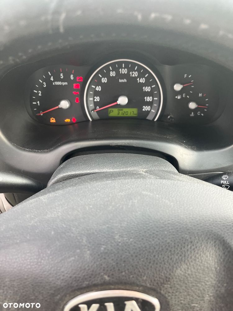Kia Carnival 2.9 CRDi EX - 15