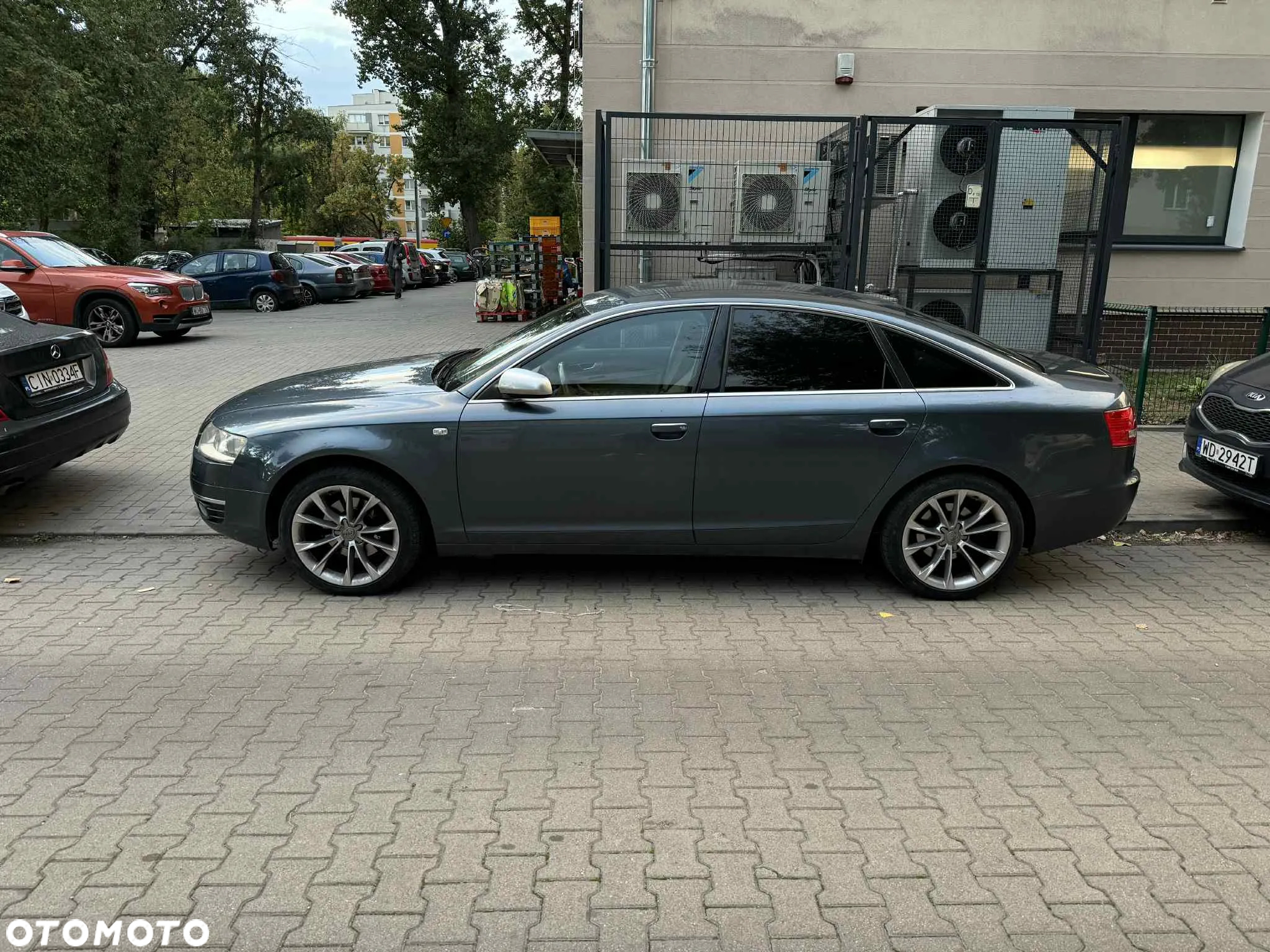 Audi A6 - 6