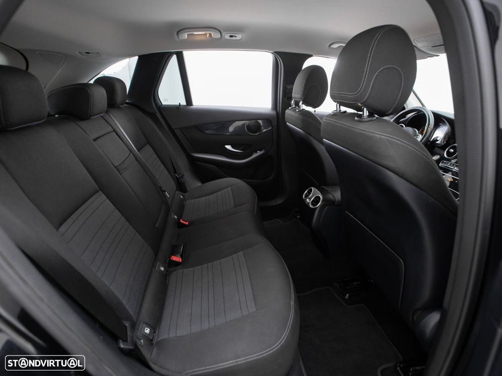 Mercedes-Benz GLC 300 de 4Matic — fotografia 11