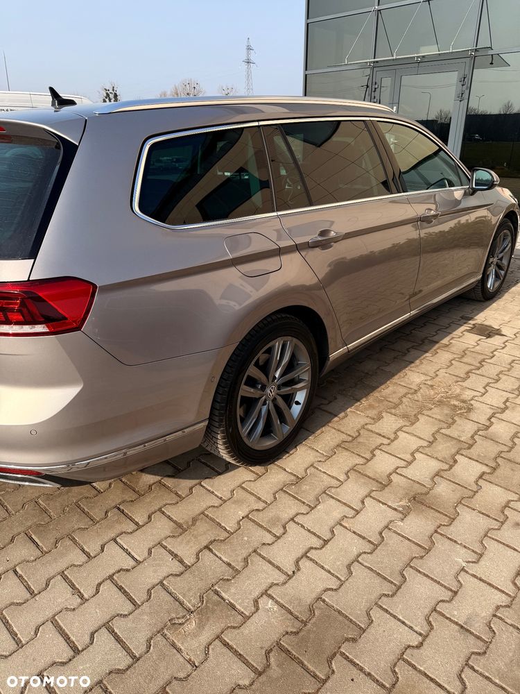 Volkswagen Passat 2.0 TDI Elegance DSG - 4