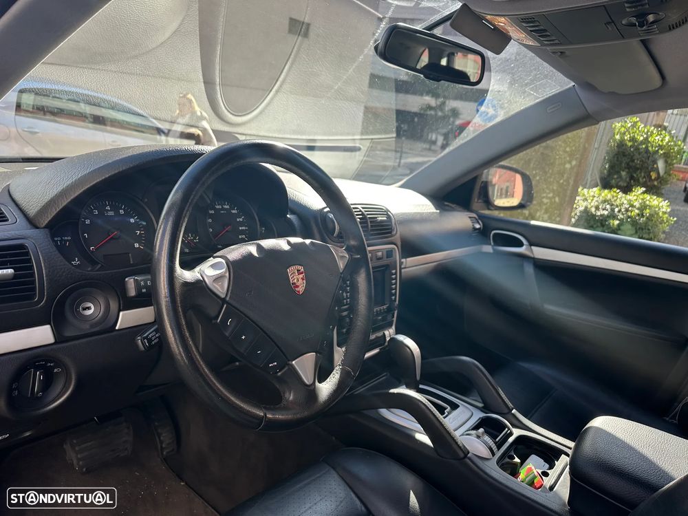 Porsche Cayenne Tiptronic - 11