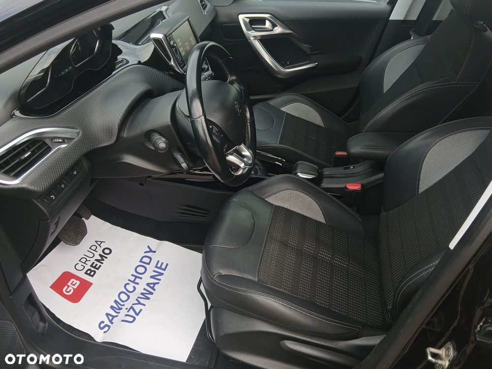 Peugeot 2008 - 11