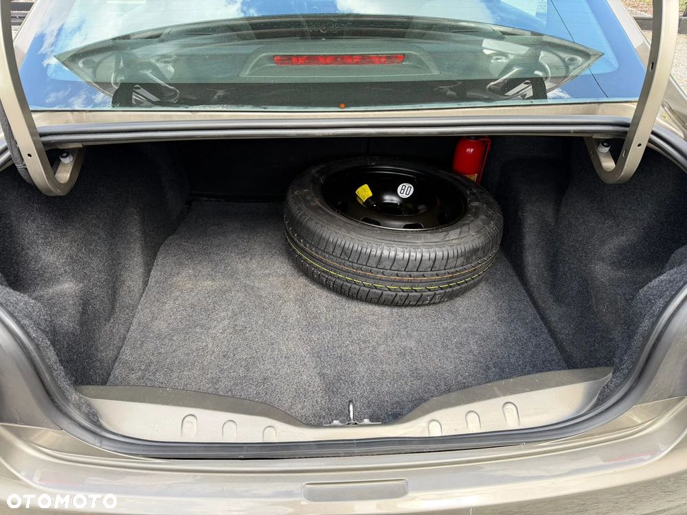 Citroën C-Elysée 1.2 VTi Exclusive - 20