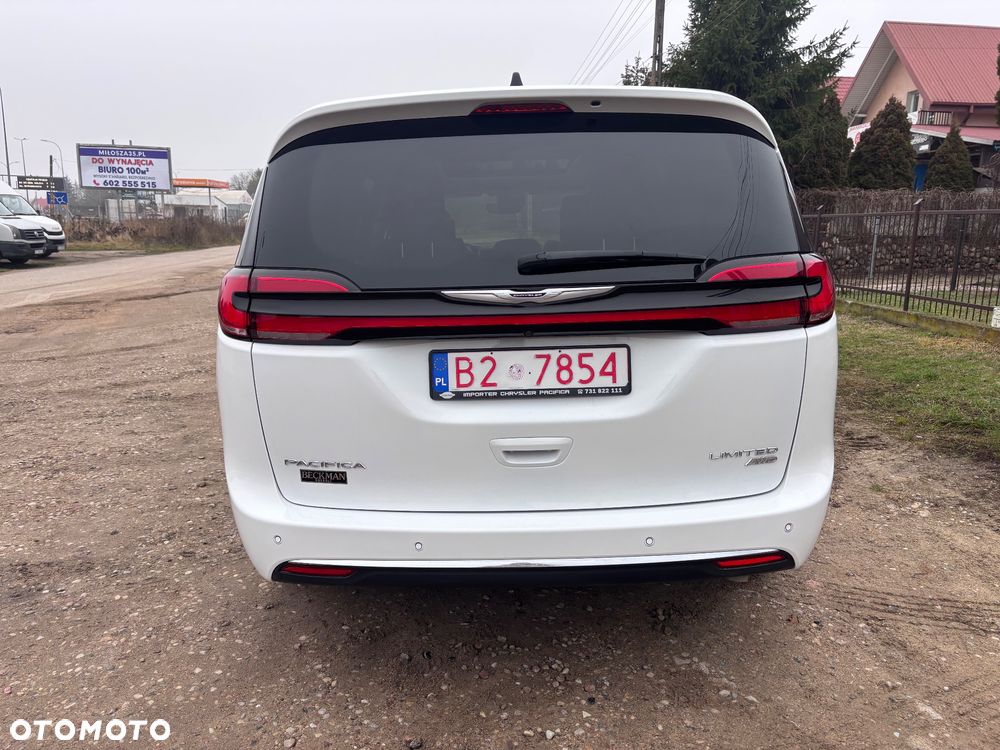 Chrysler Pacifica - 4