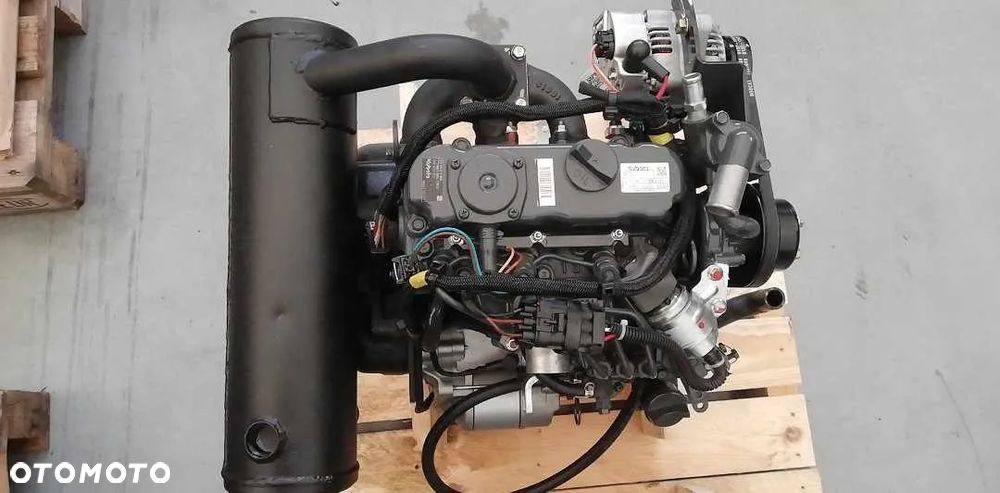 SILNIK KUBOTA D722-E4 19 kW 14500 zł netto - 6