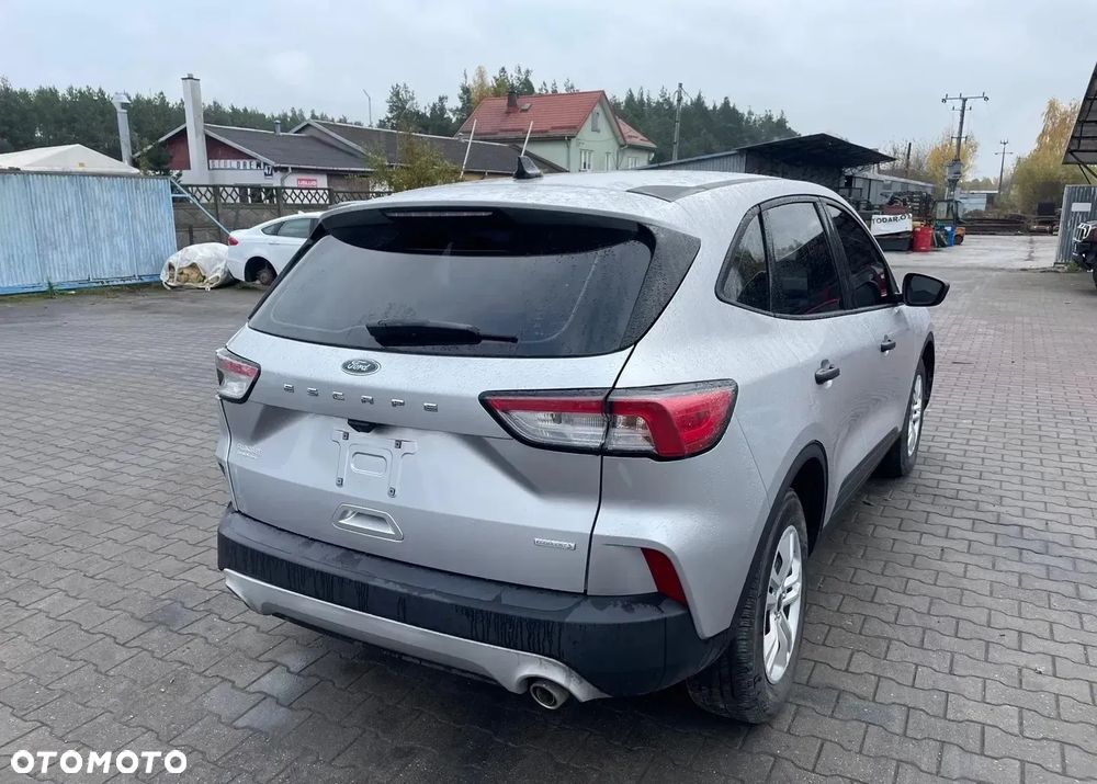 Ford Kuga - 1