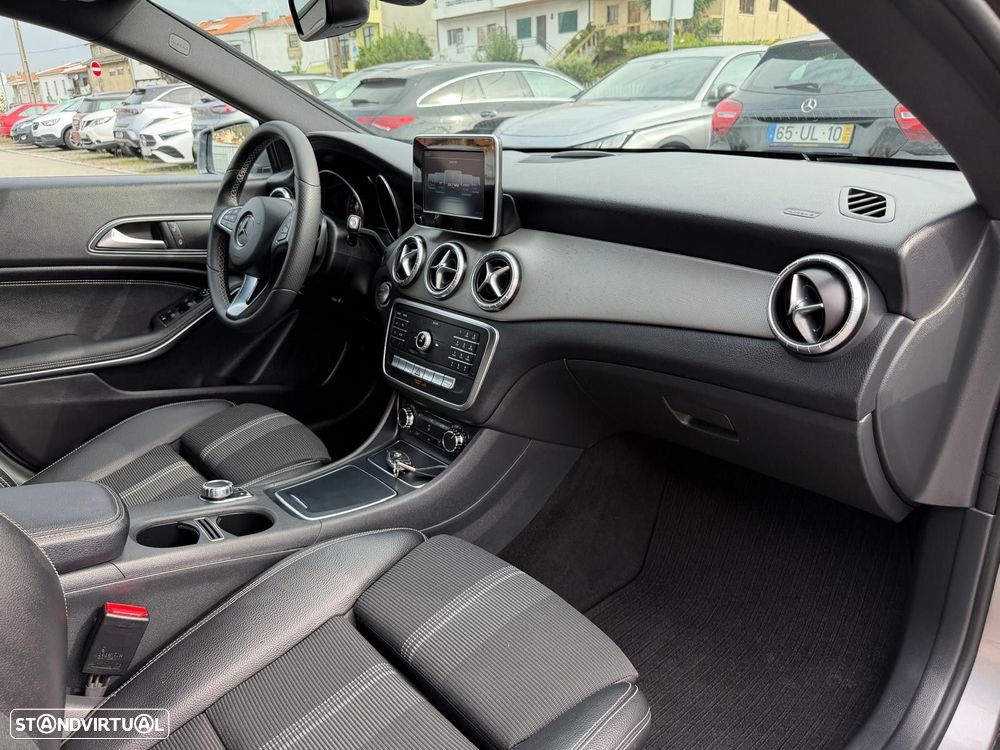 Mercedes-Benz CLA 180 d Shooting Brake Urban Aut. - 16