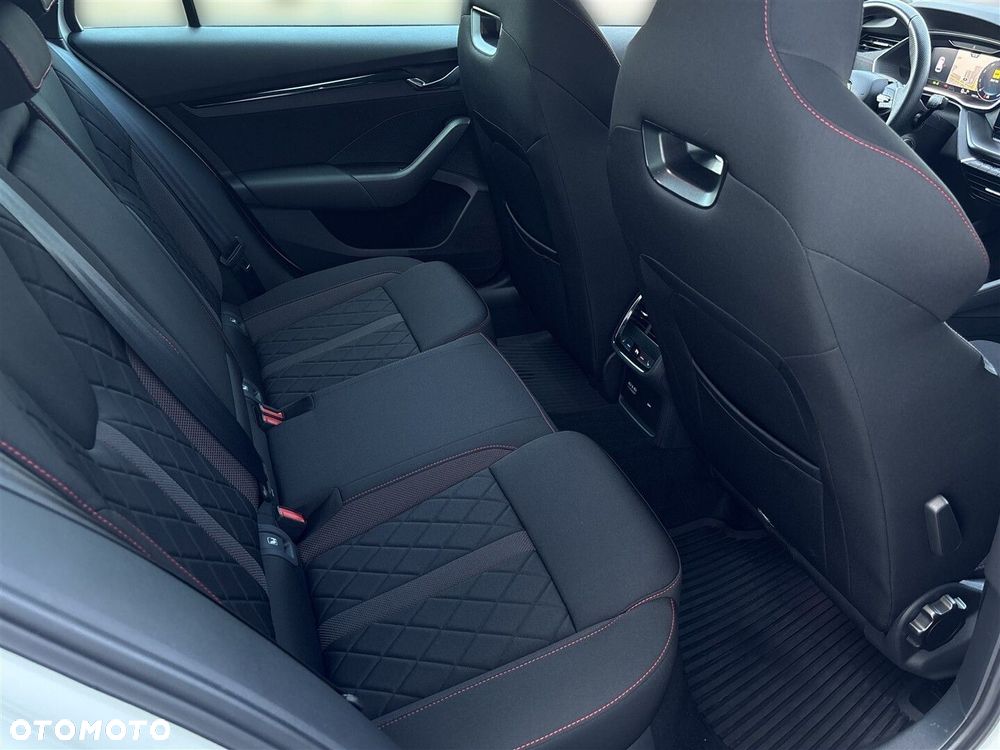 Skoda Octavia 2.0 TSI RS DSG - 10