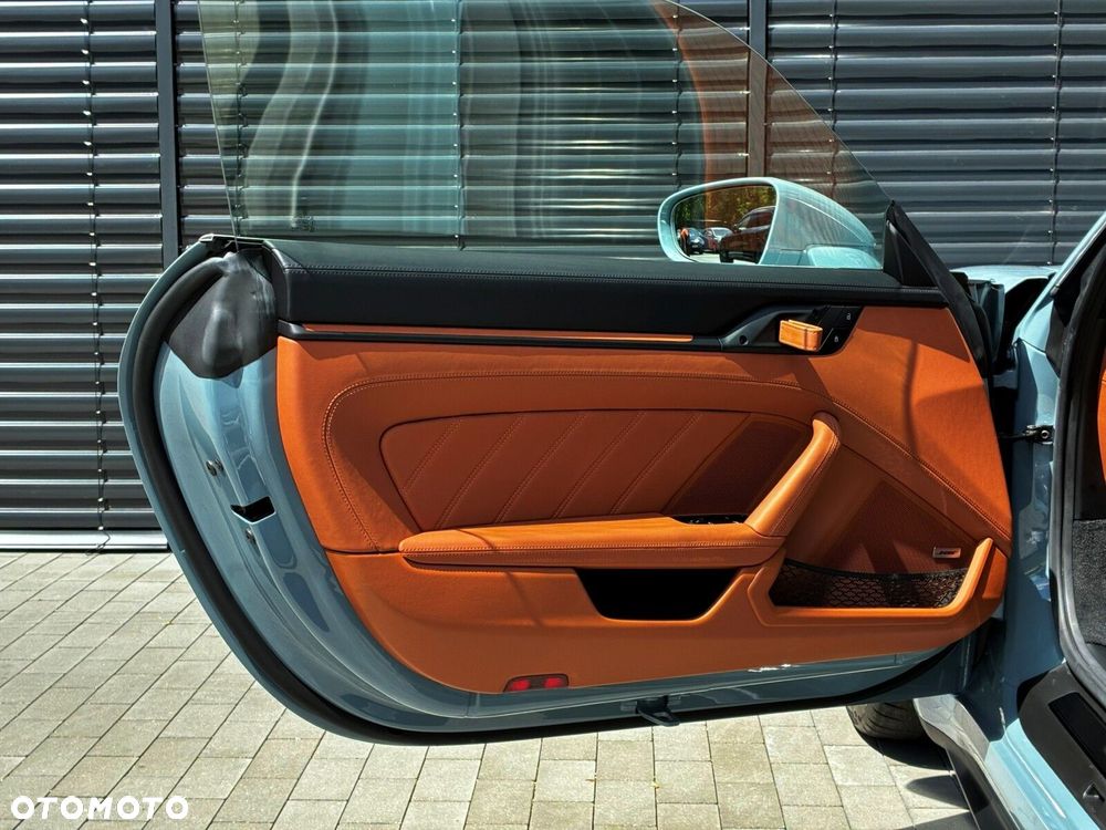 Porsche 911 - 16