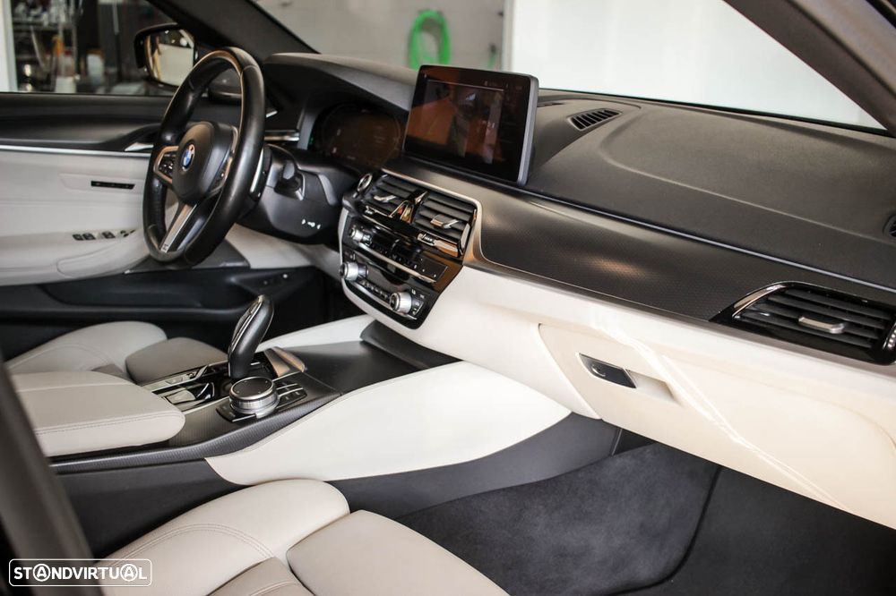 BMW 545 e xDrive Pack M - 7