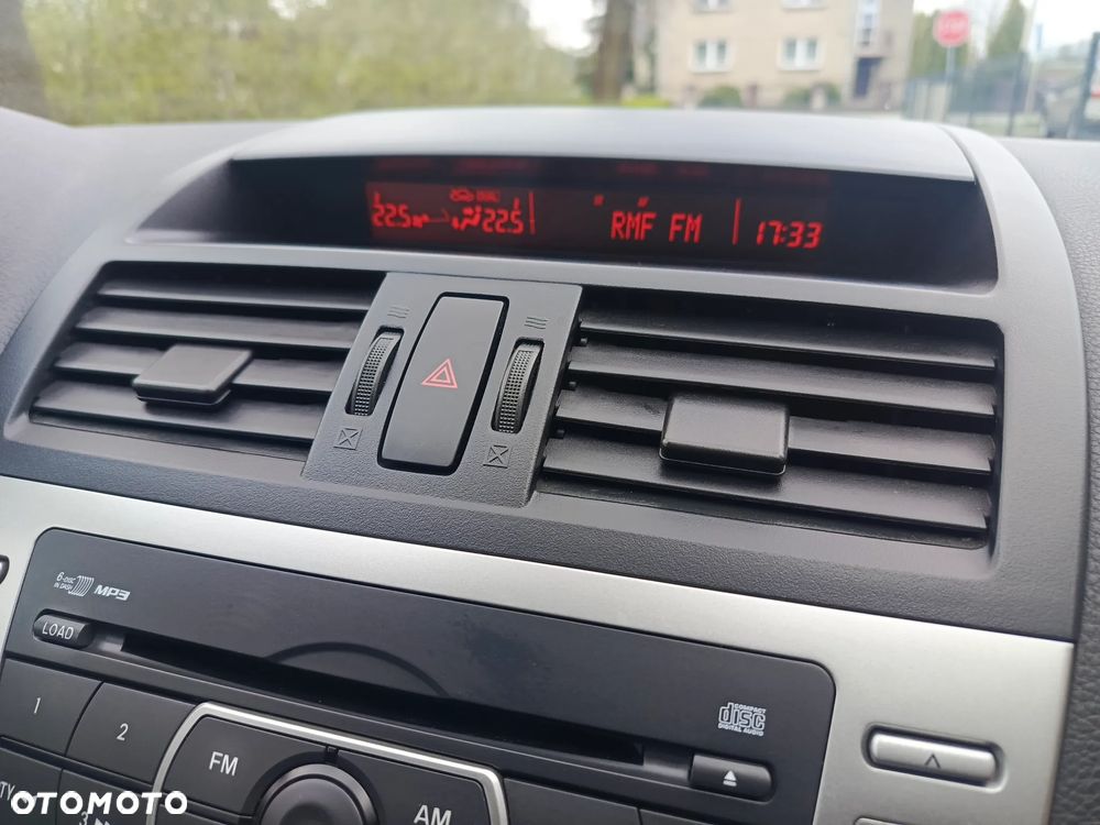 Mazda 6 Sport 1.8 Comfort - 22