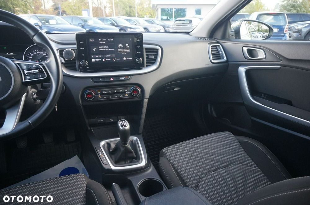 Kia Ceed 1.5 T-GDI M - 15