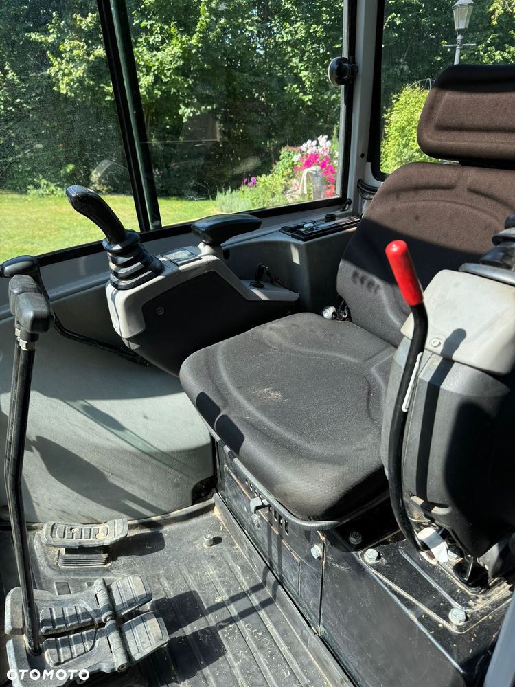 Wacker Neuson EZ26 - 11