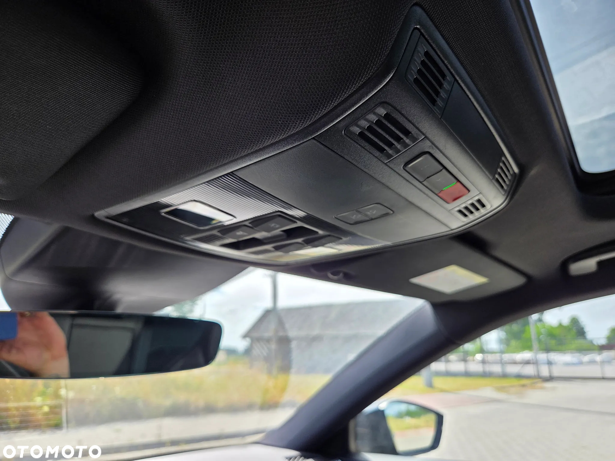 Skoda Superb Combi 2.0 TDI DSG Sportline - 14