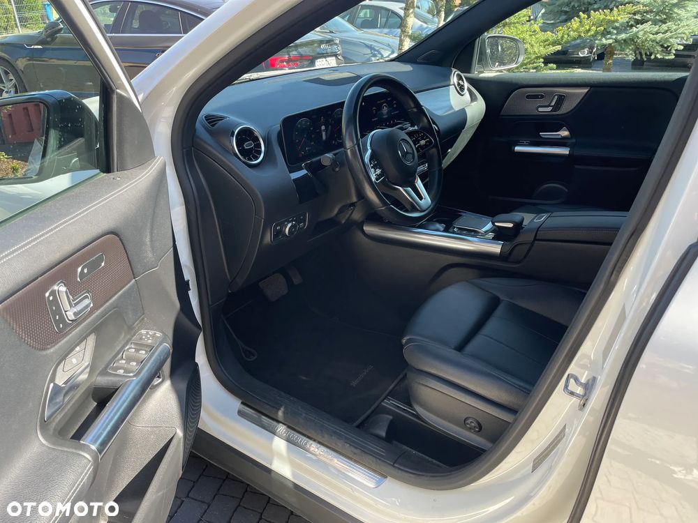 Mercedes-Benz GLA 250 4-Matic AMG Line - 10