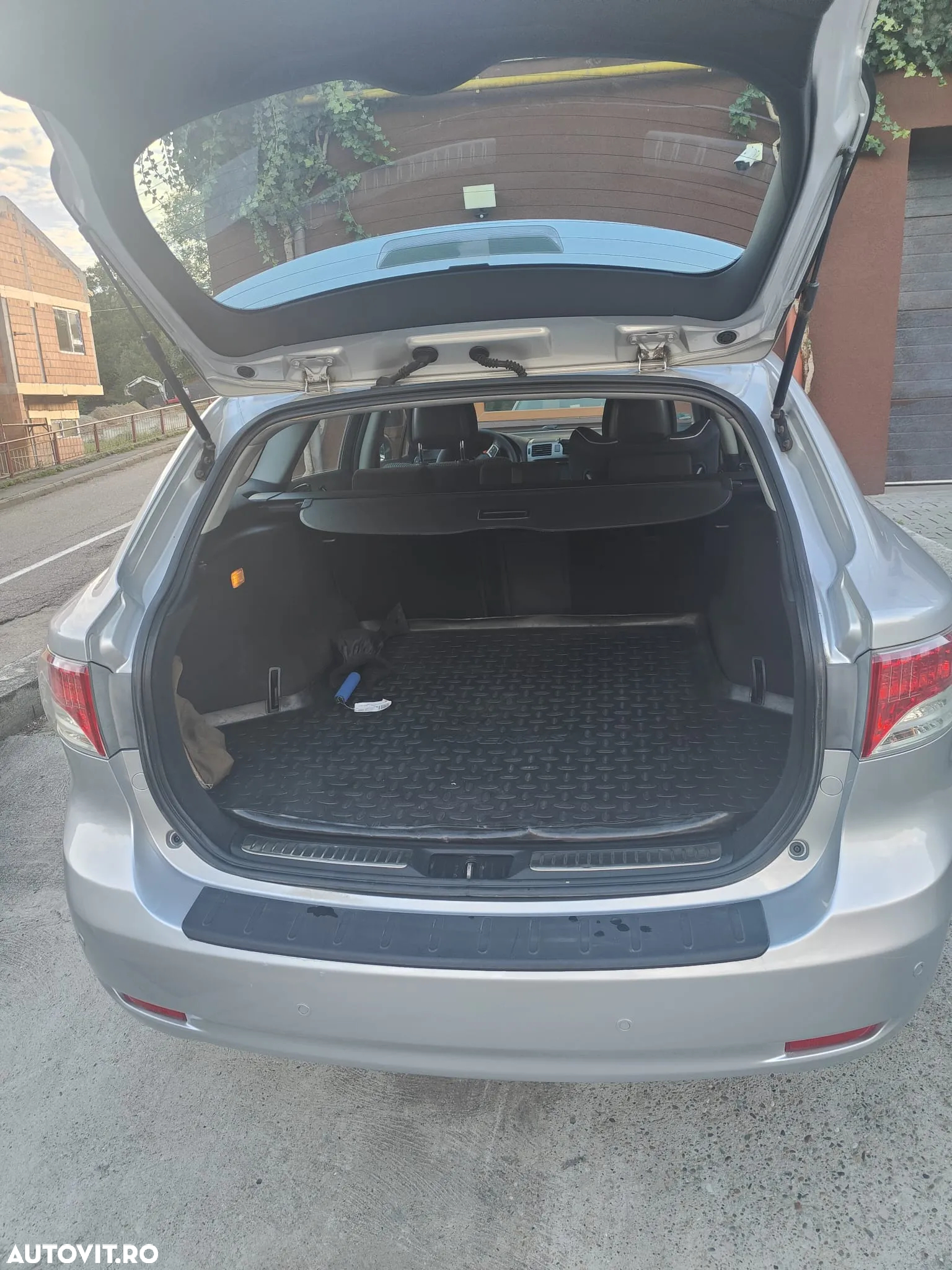 Toyota Avensis - 3