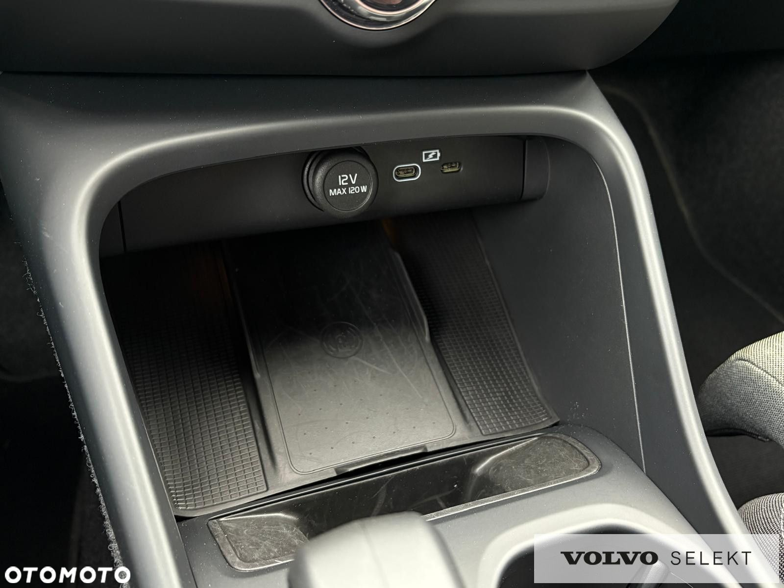 Volvo XC 40 - 29
