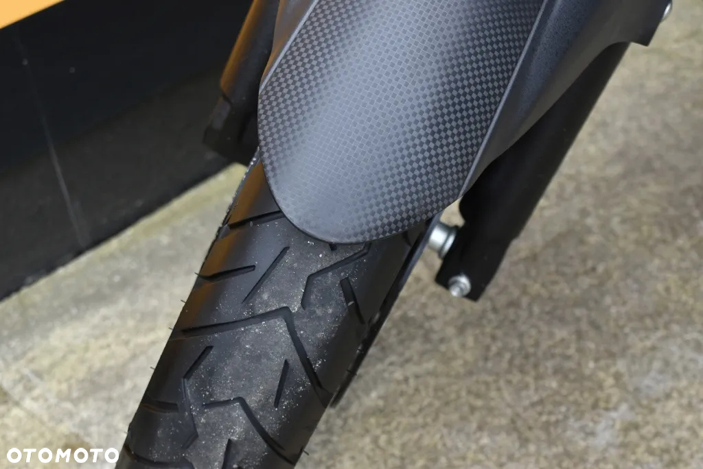Suzuki V-STROM - 23
