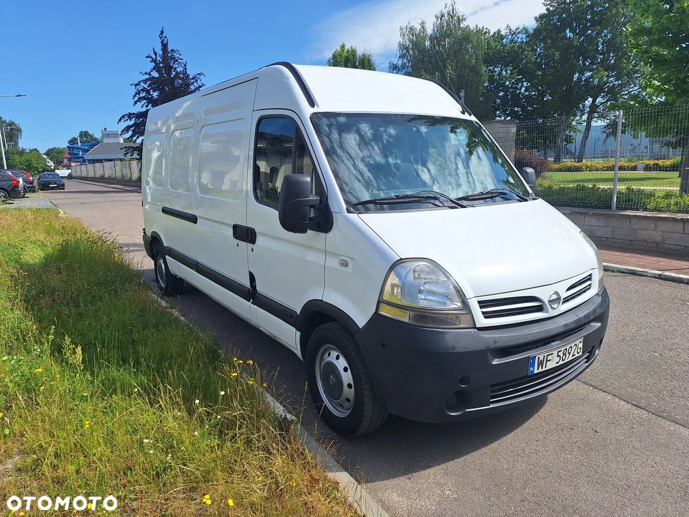 Nissan Interstar - 1