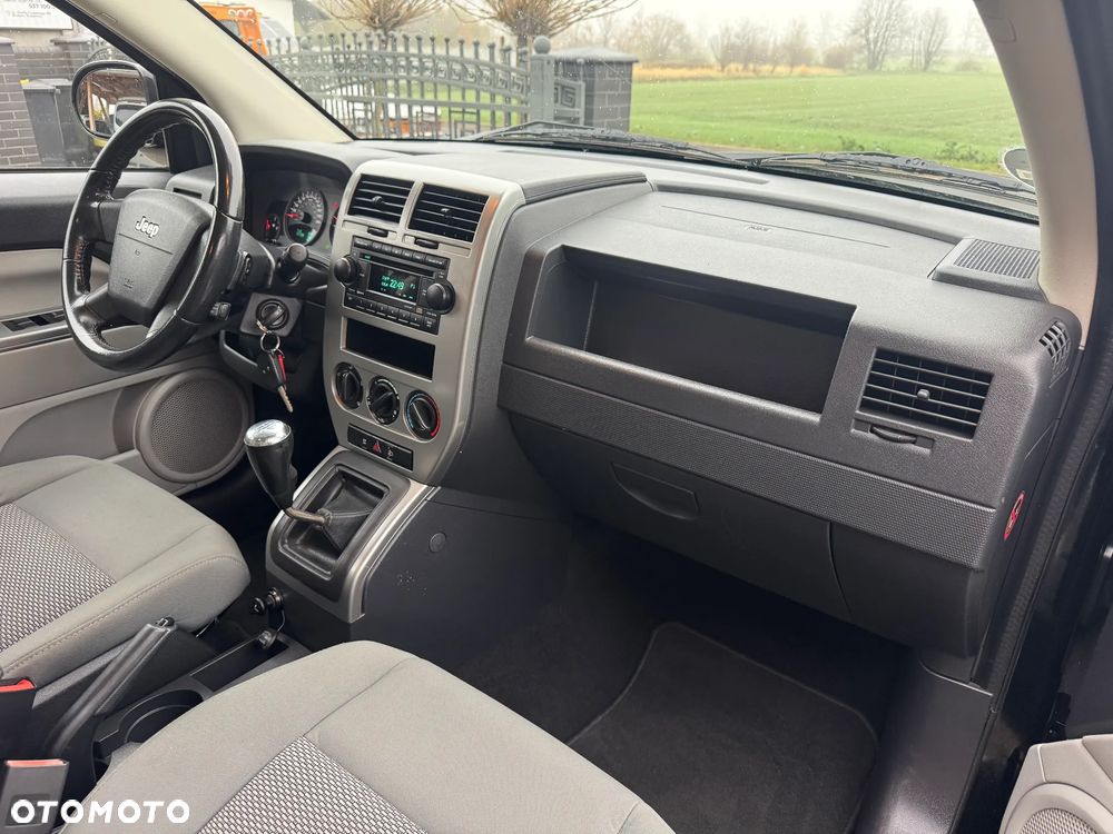 Jeep Compass 2.4I 4x4 Sport - 18