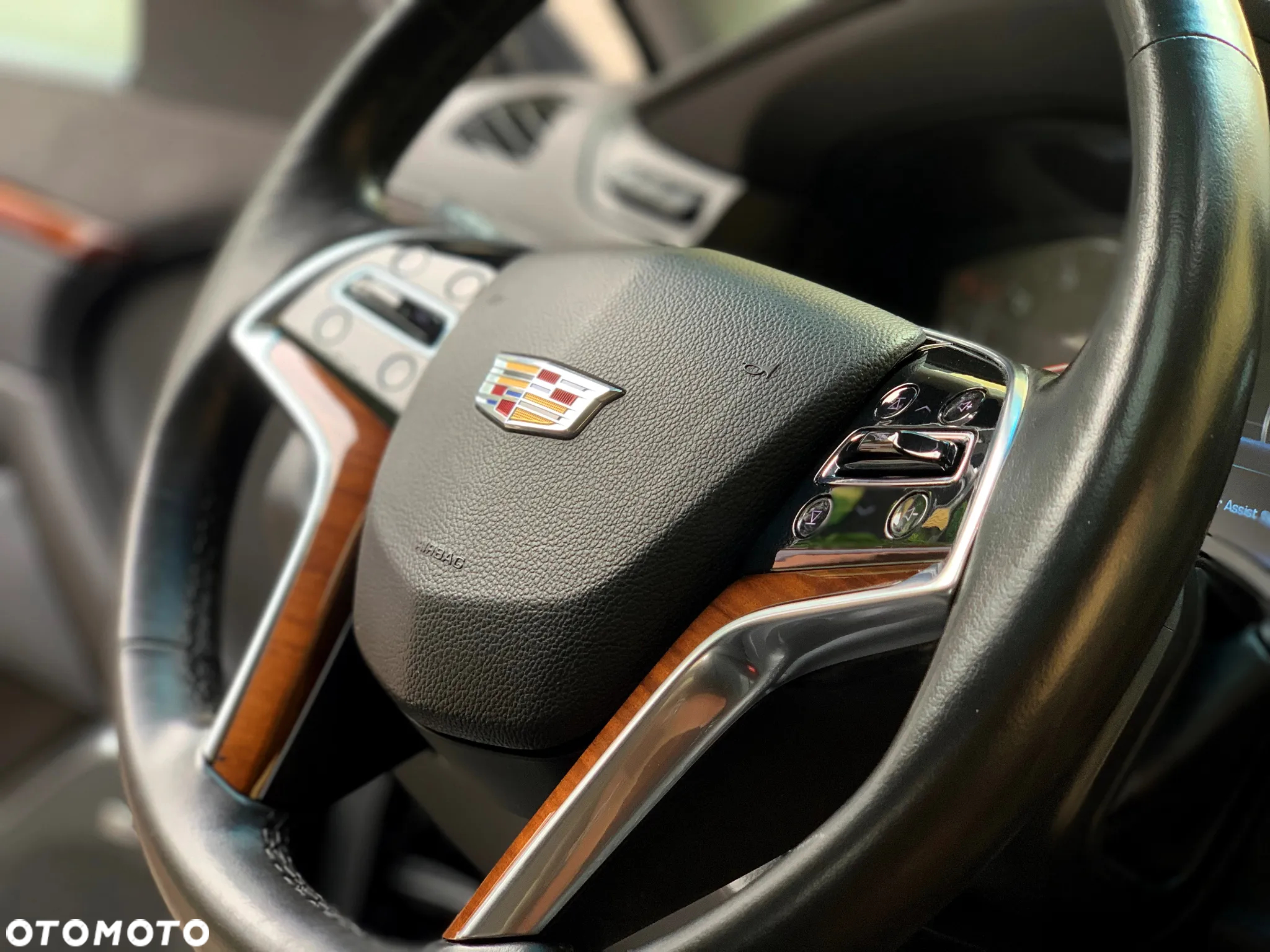 Cadillac Escalade ESV 6.2 V8 AWD AT Premium - 15