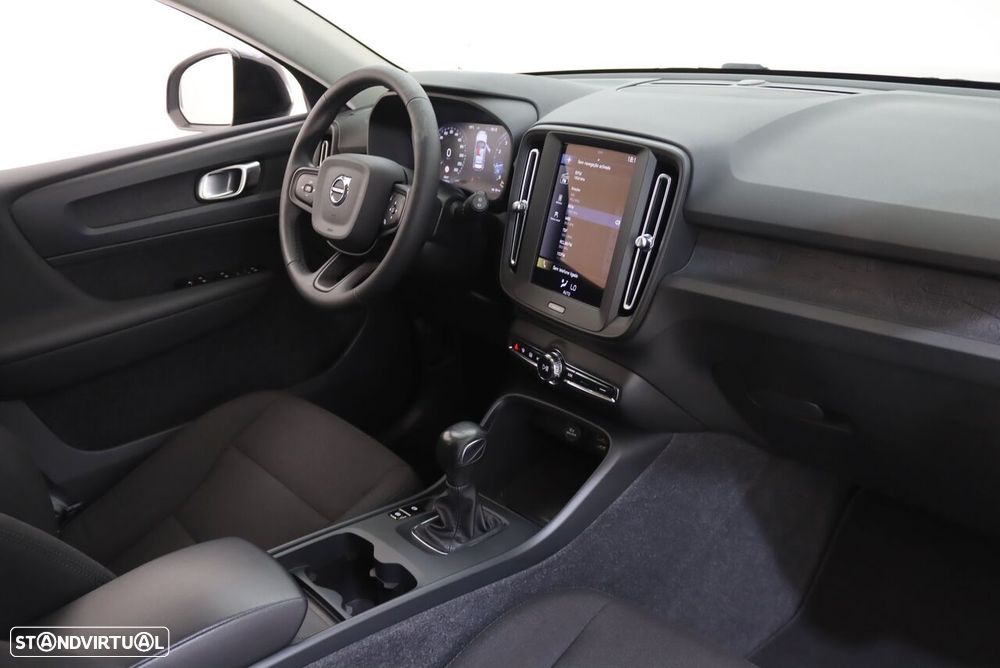 Volvo XC 40 1.5 T2 Momentum Core - 5