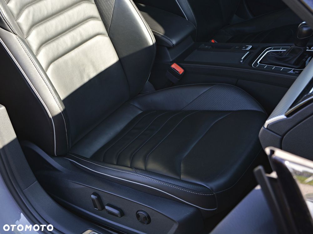 Volkswagen Arteon 2.0 TDI SCR R-Line DSG - 18