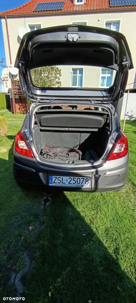 Opel Corsa 1.2 16V Enjoy - 4