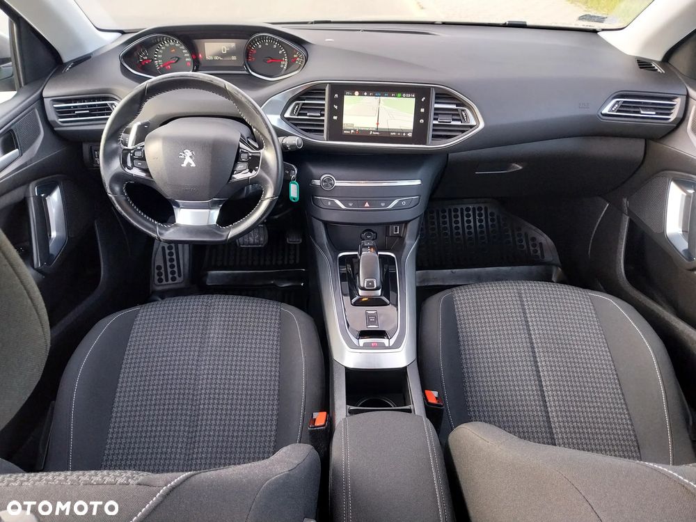 Peugeot 308 1.2 PureTech GPF Active Pack Business S&S EAT8 - 19