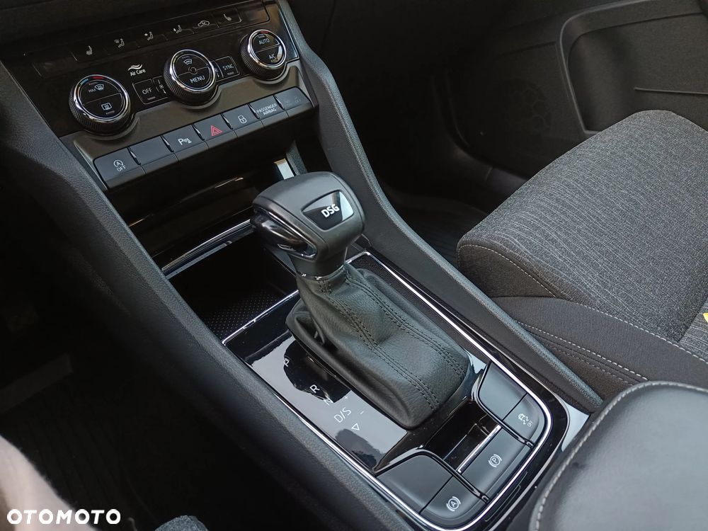 Skoda Karoq 1.5 TSI ACT Style DSG - 17