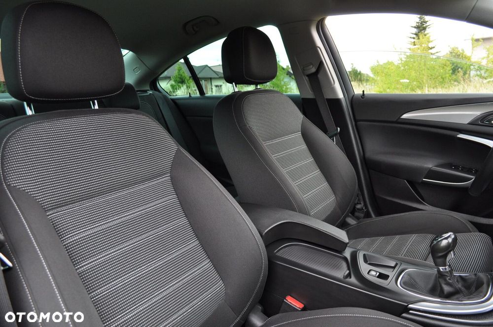 Opel Insignia - 15