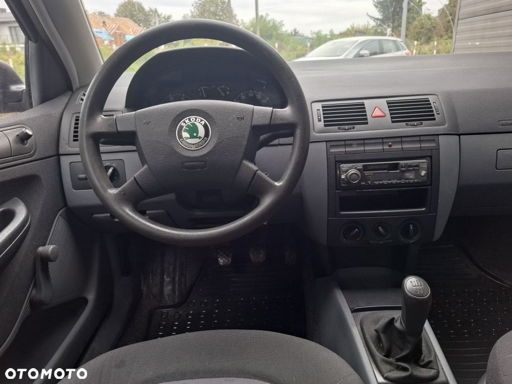 Skoda Fabia - 8