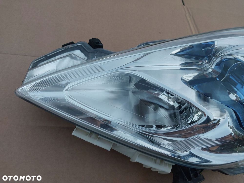 lampa lewy przód lewa nissan leaf oryginał ładny stan - 3