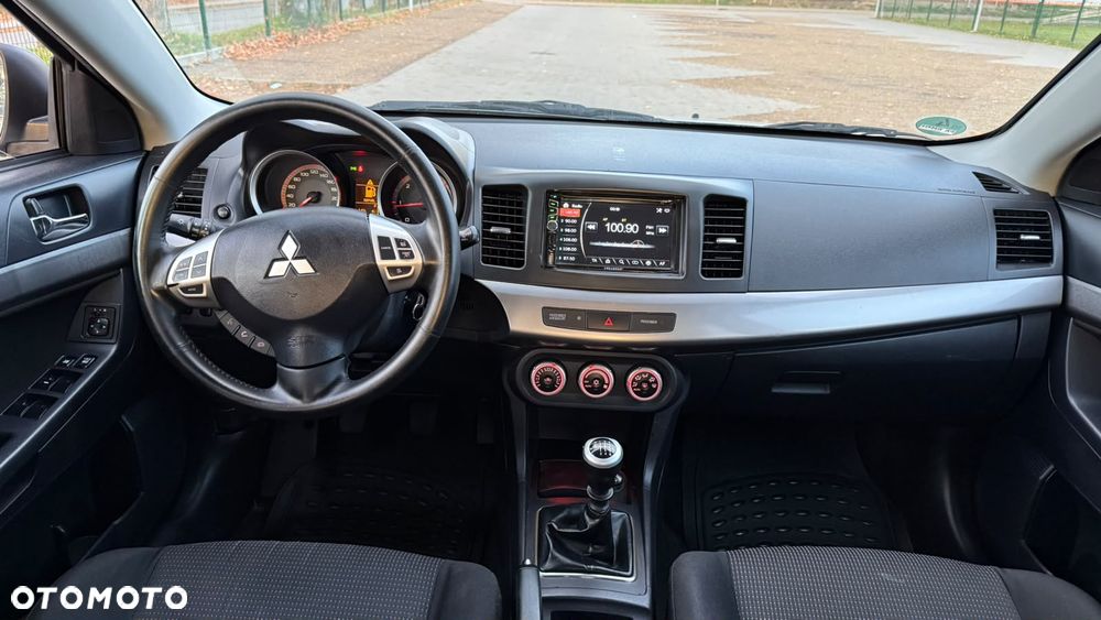 Mitsubishi Lancer - 6